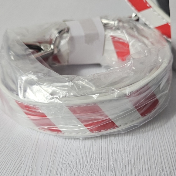 Loungefly Mickey Mouse Cocoa Cup Shaped Crossbody - Picture 4 of 5